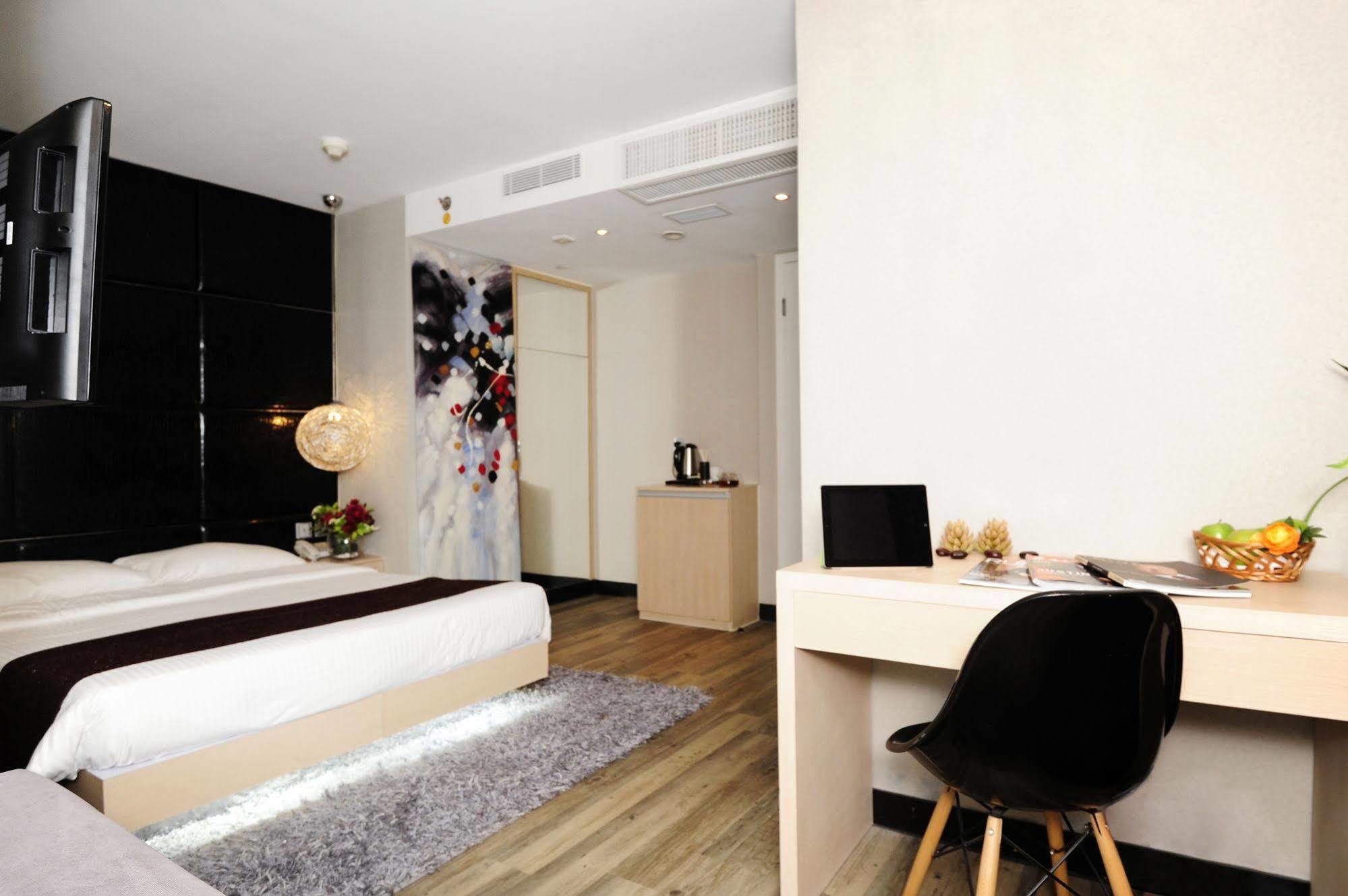 M1 Hotel Hong Kong Exterior photo